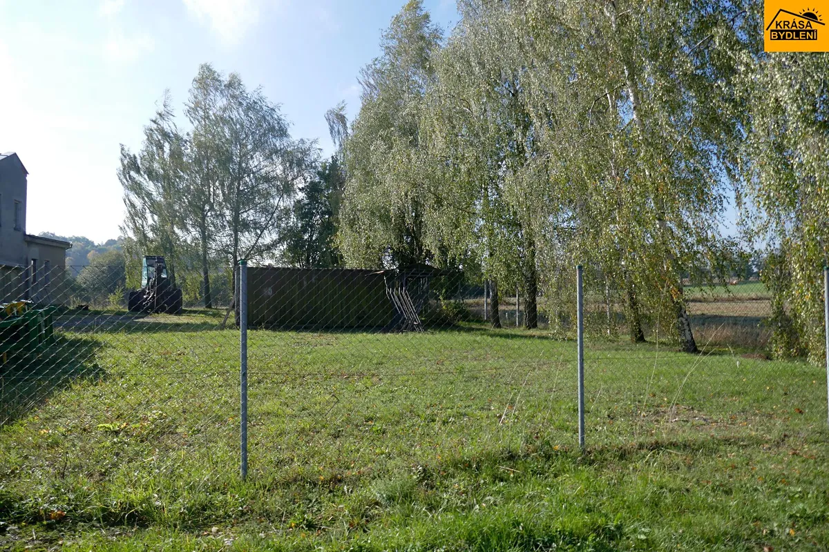 Prodej komerčního pozemku 3983 m²